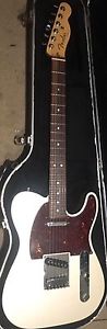 USA Fender American Telecaster DELUXE and Case with documents