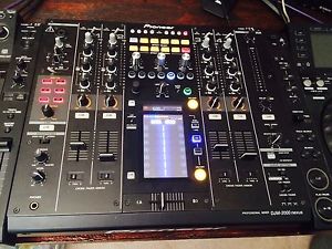 Pioneer DJM-2000 Nexus Professional Performance DJ Mixer with Odyssey Case