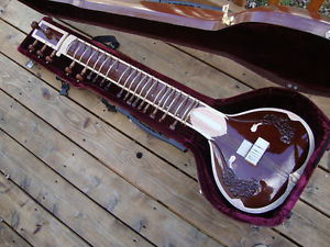 Sitar Monoj Kumar Sardar and Bros. 20 plus years old with flight case beautiful