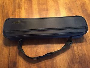 Azumi intermediate flute - Brand New! Open hole, offset G, split-E with case