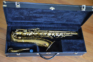 1940 CONN 10M TENOR SAXOPHONE - ORIGINAL LACQUER, ROLED TONE HOLES, SERVICED.