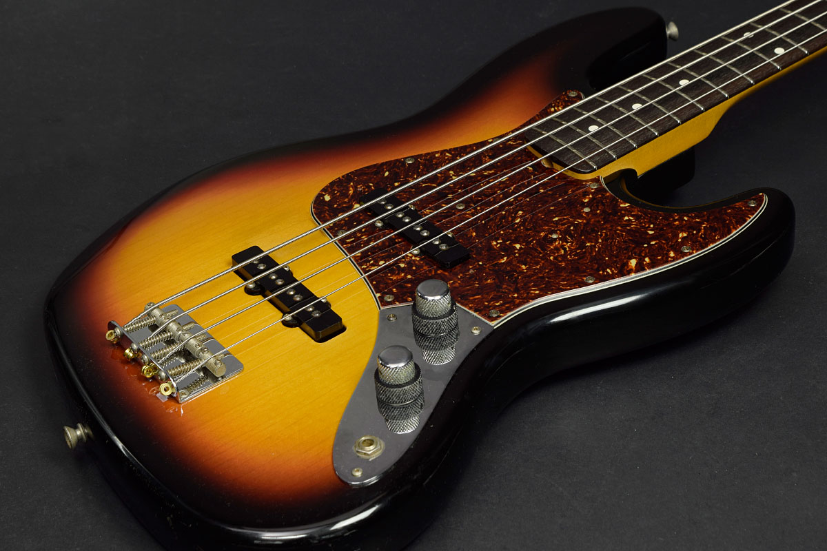 Used Fender USA / American Vintage 62 Jazz Bass 2Knob 3SC from JAPAN EMS