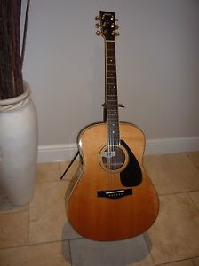 Yamaha LL 11E Acoustic Guitar