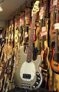 Music Man Stingray 4 SLV or R W 