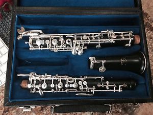 --Fox Renard Oboe (Artist Model 16xxx). An Amazing first oboe to own--