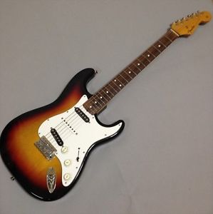 Fender Japan Stratocaster ST62 Sunburst E-Guitar SSL-4 Pickup Free Shipping
