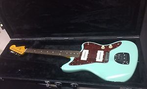 Fender Jazzmaster Classic 60's Lacquer Guitar With Case Surf Green