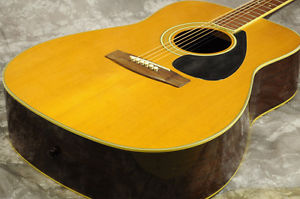 YAMAHA FG-300J Acoustic-Guitar