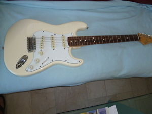 TOP !!! Fender Stratocaster, olympic white, no brand, siehe Fotos