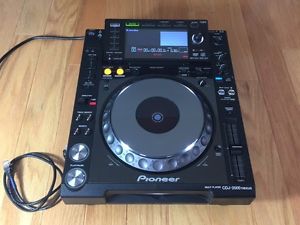 PIONEER CDJ-2000NXS NEXUS DIGITAL DJ TURNTABLE S/N , BLACK w/ETHERNET& POWER CBL