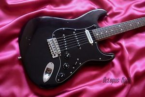 Fender Japan '72 Stratocaster US Pickups