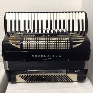 Piano Accordion vintage early 1960's Van Damme model