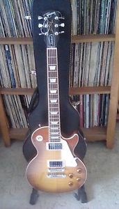 Gibson Les Paul Standard (2011) and fitted hard case