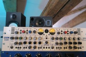 TL Audio 5052