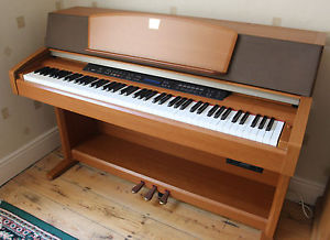 Yamaha Clavinova CLP-970 Digital Piano with Yamaha Piano Stool