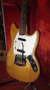 Vintage 1975 Fender Mustang Electric Guitar Natural Finish w/ Original Hard Case