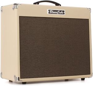 Roland Blues Cube Guitar Amp Stage