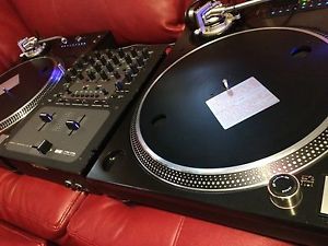 (Pair) TECHNICS SL1210 M5G  BLACK  DIRECT DRIVE TURNTABLES With Rane TTM 57SL