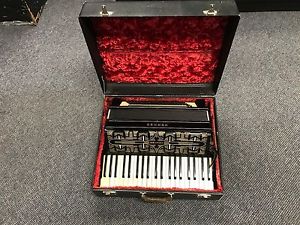 Hohner IV Accordian German