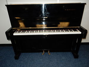 YAMAHA U1 UPRIGHT PIANO.STUNNING SOUND AND TOUCH WITH 5 YEAR GUARANTEE