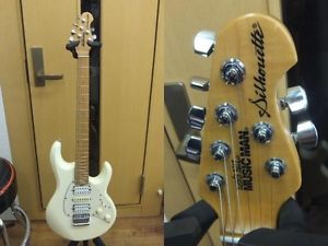 MUSIC MAN SILHOUETTE WH/M  w/hardcase/512