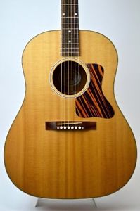 Gibson J35 Antique Natural Guita