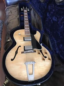 Gibson ES-175 Electric Guitar