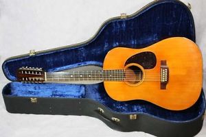 Gibson Acoustic Guitar D1220 197