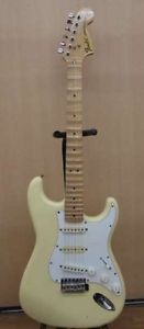 Used! Fender Japan Scallop Stratocaster Guitar Vintage White 1990-1991