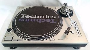 Technics Quartz Direct Drive Turntable System SL-1200M3DP - Near Mint Condition