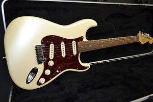 Fender USA American Deluxe Stratocaster N3 2011 Pearl Made in USA E-Guitar