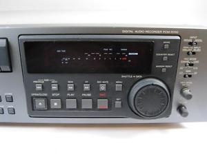 2X SONY PCM-R700 Digital Audio Tape DAT Player Recorder Decks 0023 1021 DH