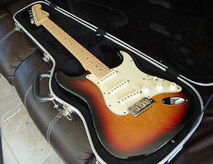 2005 Fender American Deluxe Stratocaster Tobacco Sunburst Made In USA w/ Case