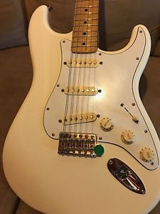 Fender Jimi Hendrix Stratocaster White Guitar with Gig Bag