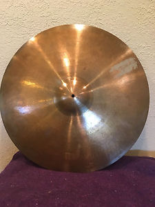 VINTAGE PAISTE 24"  GIANT BEAT WHITE LABEL 2875grams