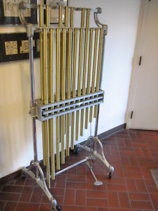 GOOD ORIGINAL J.C.DEAGAN 9150 SYMPHONIC CHIMES, ALL COMPLETE.