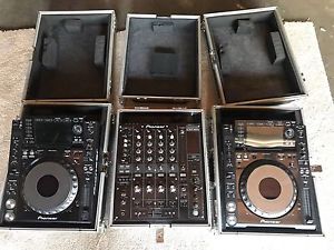 Pioneer DJ Nexus CDJ2000 With DJM800 Mixer