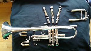 Bach Stradivarius 43 Trumpet Lightweight Bell w Case