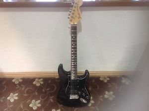 fender stratocaster, fender USA special hss in black excellent condition