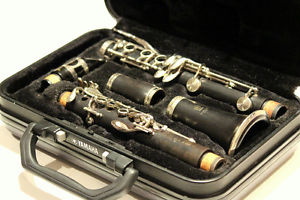 YAMAHA YCL-450 Beautiful Wood Bb Clarinet EXCELLENT intermediate silver keys