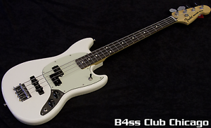 Fender Mustang P/J Olympic White Bass