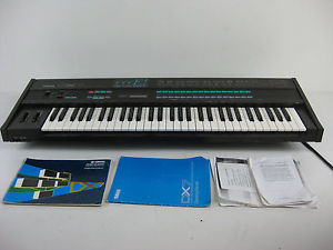 Yamaha DX7 DX 7 FM Synth w/ Grey Matter E! 8 Banks of Sounds "NEW BATTERY"