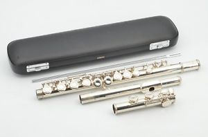 YAMAHA YFL-411 II Flute Excellent Condition #65005