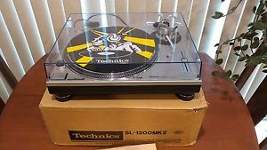 Technics sl-1200mk2  turntable Mint!