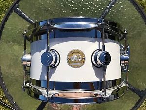 DW Edge Collectors Series 12 X 7 Maple and brass snare drum White & Chrome