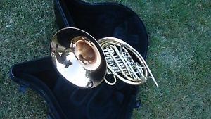 VERY NICE  HOLTON DOUBLE FRENCH HORN 378 HNSOL200 MODEL ROSE BRASS BELL