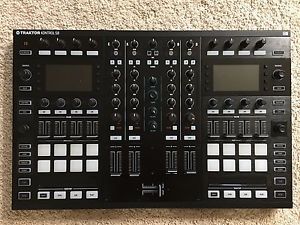 Native Instruments Traktor Kontrol S8
