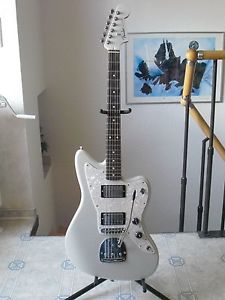 Fender Jazzmaster Standard HH Opal White Special Edition mit Gigbag