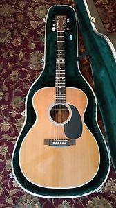 Martin Standard 000-28 Acoustic Guitar, 2005 edition, excellent condition.