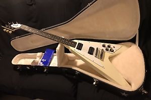 Gibson Flying V 67 Reissue 2010 Antique White Ebony Fretboard